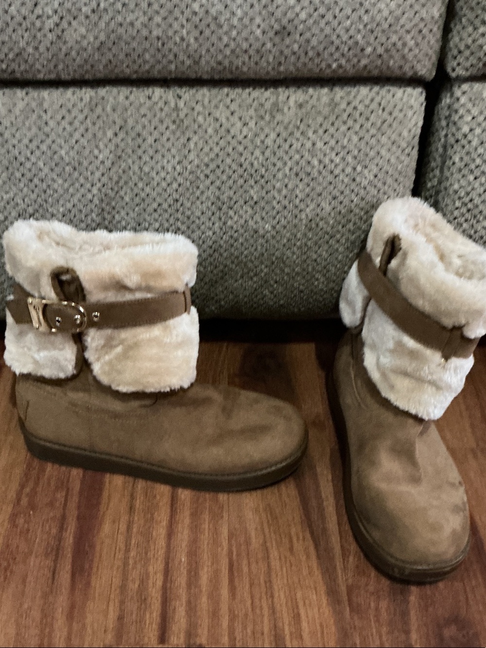 Women Faux Suede & Faux Fur Fold-Over Boots in Brown sz 9 great condition